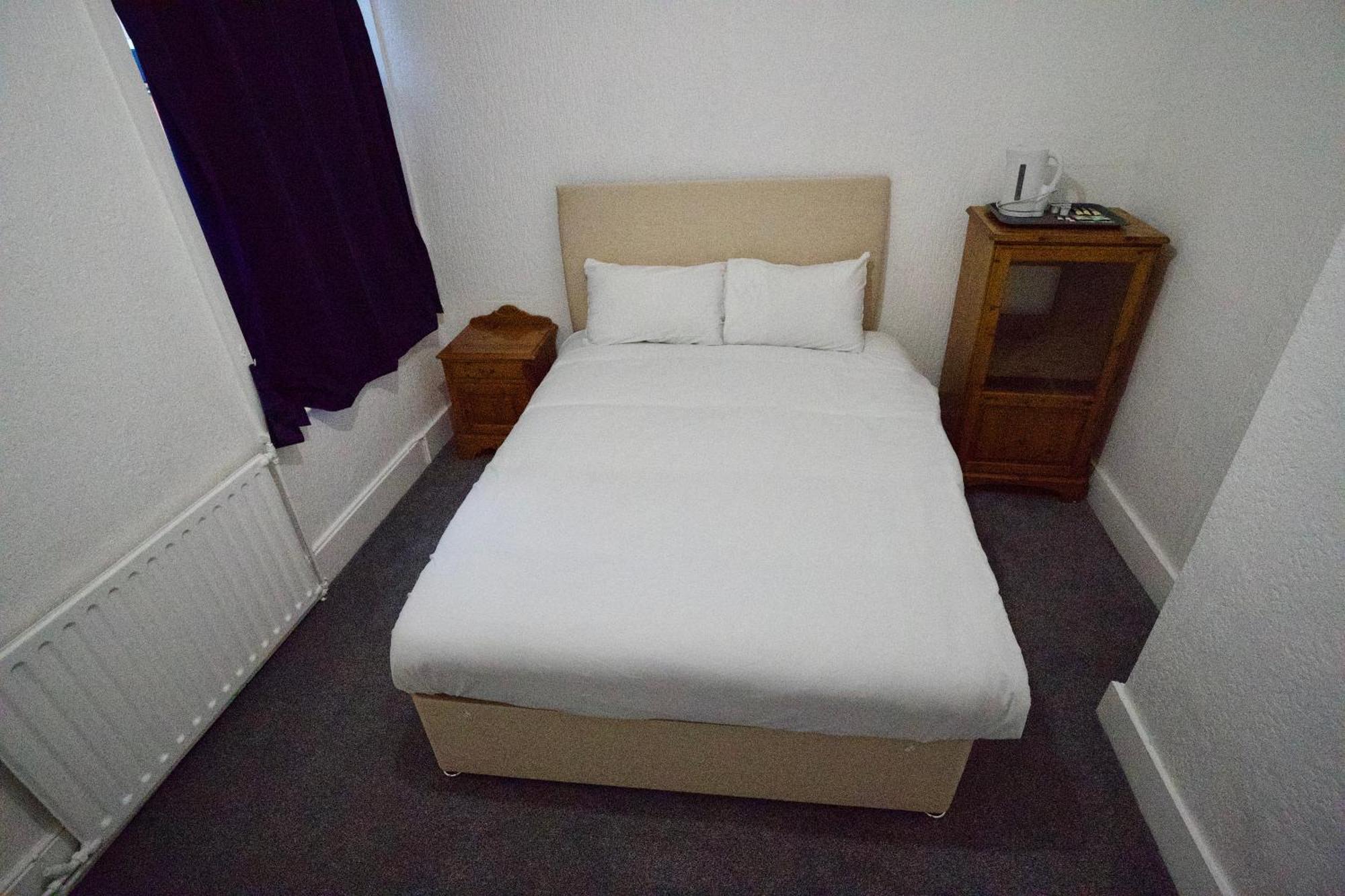 Gatwick Birchwood Lodge With Holiday Parking Horley Exterior foto