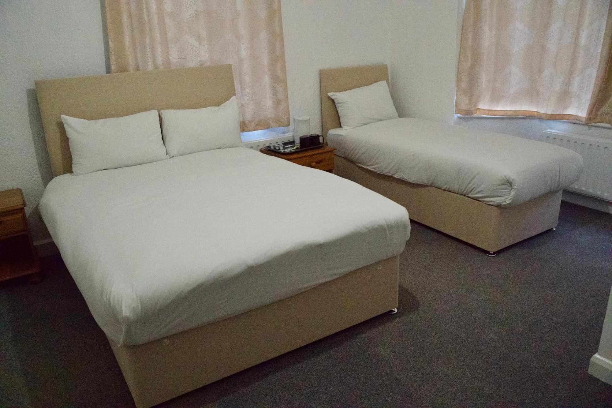 Gatwick Birchwood Lodge With Holiday Parking Horley Exterior foto